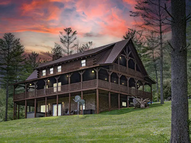 Hocking Hills Lodging Company Hidden Lake Lodge