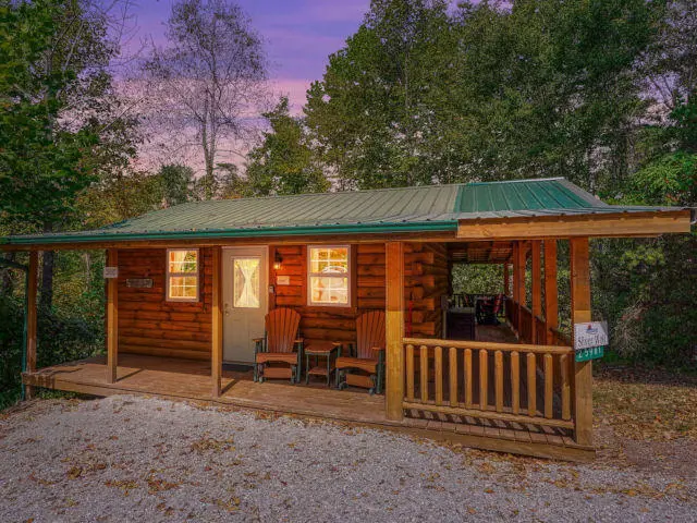 Hocking Hills Lodging Company Silver Wolf Cabin