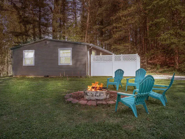 Majestic Pines Cabins