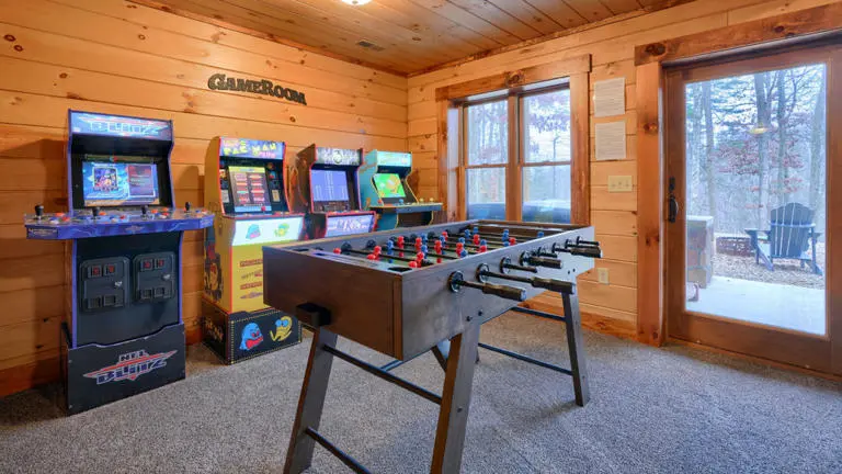 White Tail Ridge Cabin Slider